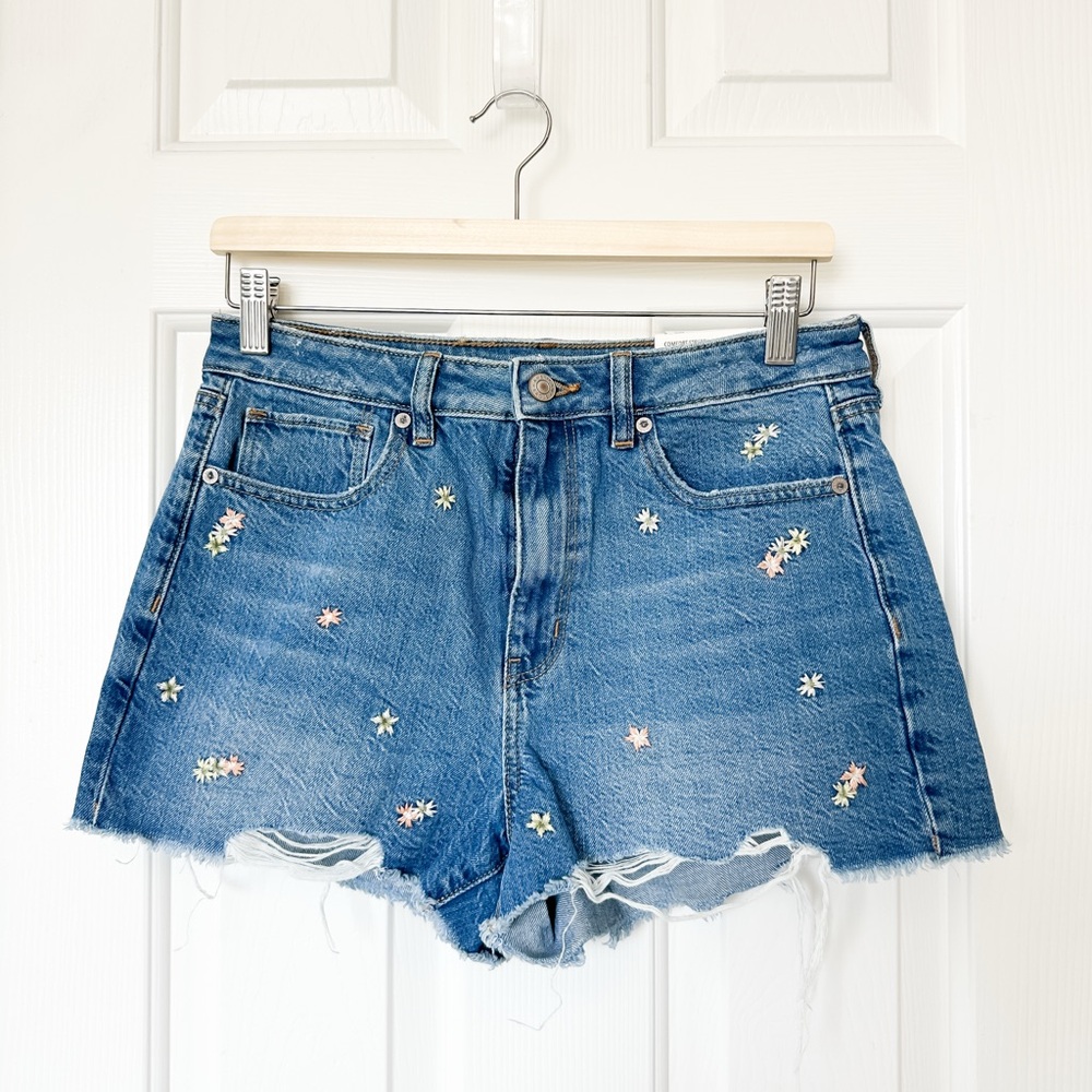 American Eagle Denim Mom Shorts NWT Women’s - Size 6 - Picture 4 of 12
